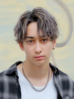 ビカムメンズヘアー 栄店(become men's hair)の写真/【栄/矢場町】眉毛カットやメンズパーマ、メンズカットはbecomeお任せ下さい!清潔感溢れる印象に仕上げます