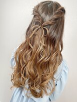 プルクラ ロッポンギ(Pulchra ROPPONGI)&nbsp;ねじりハーフアップ　リボンスタイル