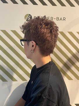 バーバーバー アカバネ(BARBER-BAR AKABANE) メンズの透明感くすみカラー×アップバング 爽やかショート#2