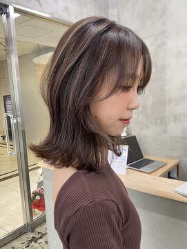 エッセンザ 梅田(ESSENZA) ハイライトミルクティーベージュレイヤースタイル