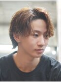 センターパートスパイラルパーマツーブロック刈り上げメンズヘア