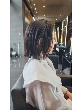 フルショウ 梅田(FURUSHO) 切りっぱなし/黒髪/ボブ