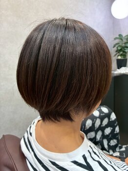 ヘア ファミーユ(hair famille f)の写真/お仕事帰りや買い物帰りにも♪大切な土日はしっかり予定をキープして、お仕事上がりにメンテナンスを！