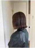 切りっぱなしボブ×黄味消しラベンダーカラー