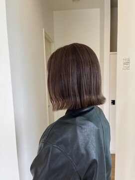 切りっぱなしボブ×黄味消しラベンダーカラー