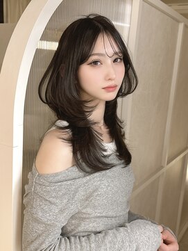 ヴェイ(VEYY.) ハッシュカット×レイヤースタイル