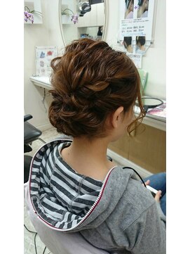 ビューティサロン東京堂 (中洲)波ウェーブ