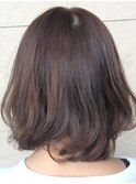 大人かわいいミディアムボブ