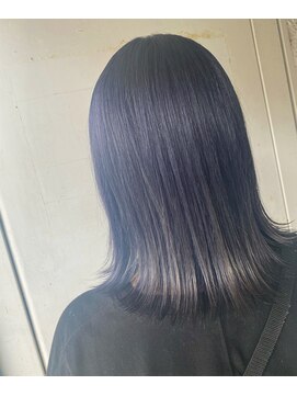 インス(ensue) 10代20代★インスタ人気外国人風ネイビーカラー×外ハネボブ中島