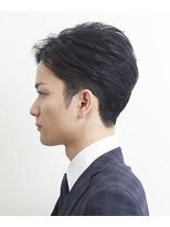 エヌドットバーバー ギンザ(N.BARBER GINZA) 扱いにくい癖毛をタイトなマッシュ風スタイルにチェンジ<理容室>