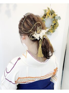 レア(Le'a) ローポニー 水引きアレンジ