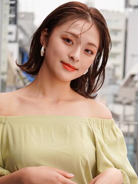 オル(Olu) 大人可愛い20代30代40代小顔ワンサイドショートボブ丸み前下がり