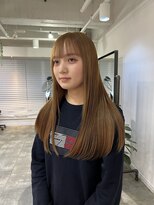 イリ 梅田(ili) ロングヘア/ベージュカラー