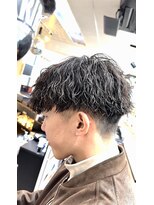 ヒビヲ(HIBIO)&nbsp;ツイストスパイラルパーマツーブロックメンズマッシュメンズヘア