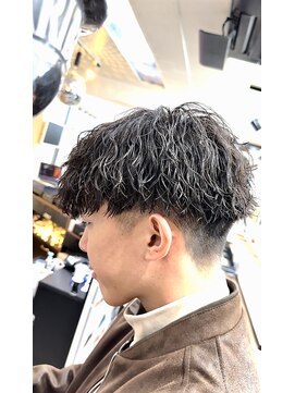 ヒビヲ(HIBIO) ツイストスパイラルパーマツーブロックメンズマッシュメンズヘア