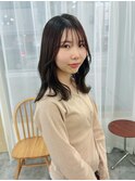 くびれミディアムヘア／レイヤーカット／20代30代40代
