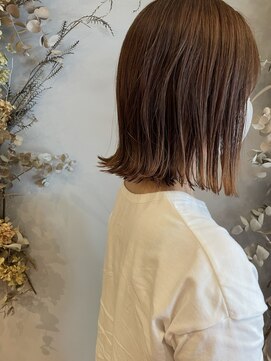 ヒトイロ(hitoiro) 切りっぱなしボブ