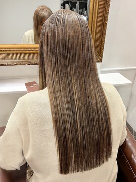 バロックトーキョー(BAROQUE TOKYO) 白髪ぼかしハイライト×髪質改善【表参道原宿美容室】
