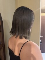 ゼン(Zen.) 切りっぱなしボブ×オリーブグレー