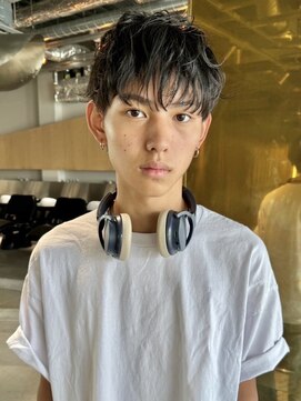 スクリーン(SCREEN) MEN’S HAIR/波巻ツイストスパイラル/フェザーパーマ/三ノ宮