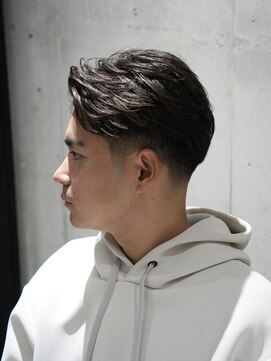 メッツ 原宿(METS) MEN'S/テーパーフェード×毛流れサイドパート/ベリーショート