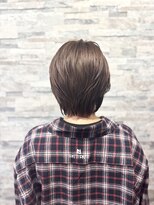 ヴィソップ(V.S.O.P)&nbsp;ボーイッシュに明るく染める白髪リタッチ