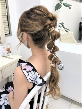 リサ 恵比寿(risa.) 紐アレンジポニーテール