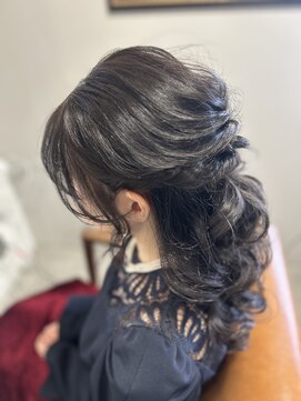 アヤジンビオス店(Ayajn bios) ハーフアップ