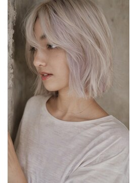 ドロシー(dorothy) 切りっぱなしボブ×ハイトーンホワイトピンク