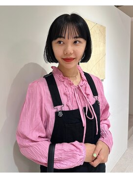 ユー(yew) ボブカット／ショートボブ／切りっぱなしボブ／前髪カット