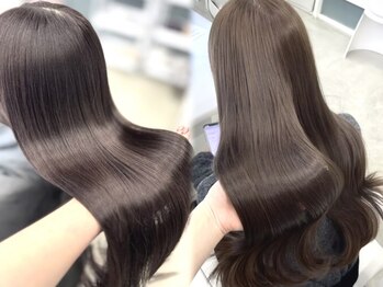アイシー 表参道(ICY)の写真/後ろ姿が韓国美女に!!韓国ヘアサロンおすすめTR＆透明感ケアカラーで巻いてもうるツヤな憧れぷるん髪♪