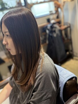 ワ ヘアー(wa-hair) くるみちゃん風レイヤー×チャコールグレージュ透明感ストレート