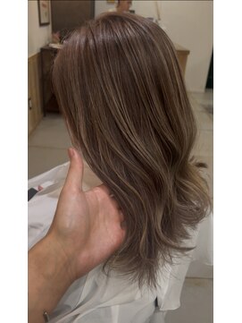 ノーム 横浜(NORM) 外国人風ハイライト ケアブリーチ