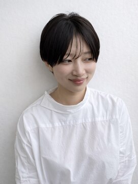 エアー 青山(AIR) 前髪あり耳掛け丸みくびれショートボブ20代30代40代50代