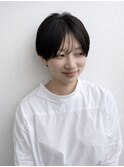 前髪あり耳掛け丸みくびれショートボブ20代30代40代50代