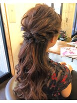 ヴェレ(vere)&nbsp;ルーズツイストハーフアップ