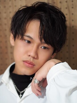 サン(3) ダークグレー　アップバングスパイラルマッシュ　センターパート