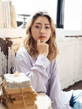 ヘアアンドリラクゼーション シャッセ(Hair&Relaxation SASE) ハイトーンミディ