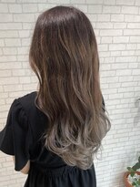 ミューバイケンジ(miu by KENJE)&nbsp;miu&伊藤夏海 大人かわいいグラデーションカラー◎