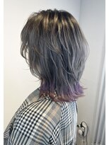 アンサム リリー(UNSOME Lille) 裾カラー/ウルフカット