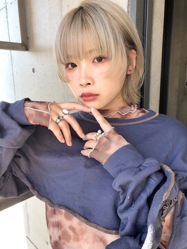 リコバイアフロート(riko by afloat) ハイトーン/ホワイトベージュ/ウルフカット/フェイスレイヤー