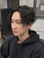 ビンゴ(BINGO)&nbsp;波巻きスパイラルパーマ×センターパート