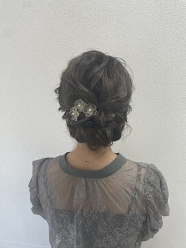 シュシュ(shushu) ふわふわルーズアップ♪