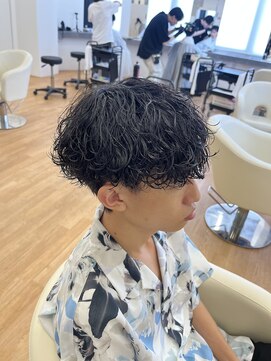 ビカム 名駅(become) 波巻きパーマメンズマッシュ