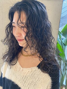 レジュアル(RESSUAL) メルティーカラーフェミニンロング似合わせウェーブミディアム