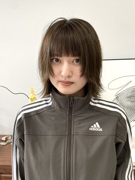ヘアー アイス 御器所本店(HAIR ICI) 大人可愛い艶カラーカーキベージュ切りっぱなしボブ