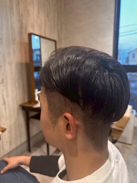 エヌアンドエー 杉戸高野台店(N&A) 清潔感×男らしさ　王道フェードスタイル/メンズカット