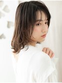 黒髪ウェットヘア抜け感ミディアムウルフカットY戸頭30代40代
