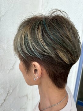 カミオ シオン(KAMIO CION) 【立体感MAX！ペタ髪も解決するハイライトショート】