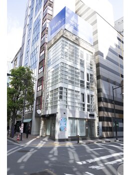 ギンザボーテ 銀座店(Ginza Beaute)の写真/心地よいリラックス空間で、髪のお悩みを解決し理想のスタイルへ。絶景を眺めながら至福のひとときを。